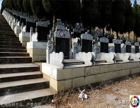 墓园与城市—并行的城市